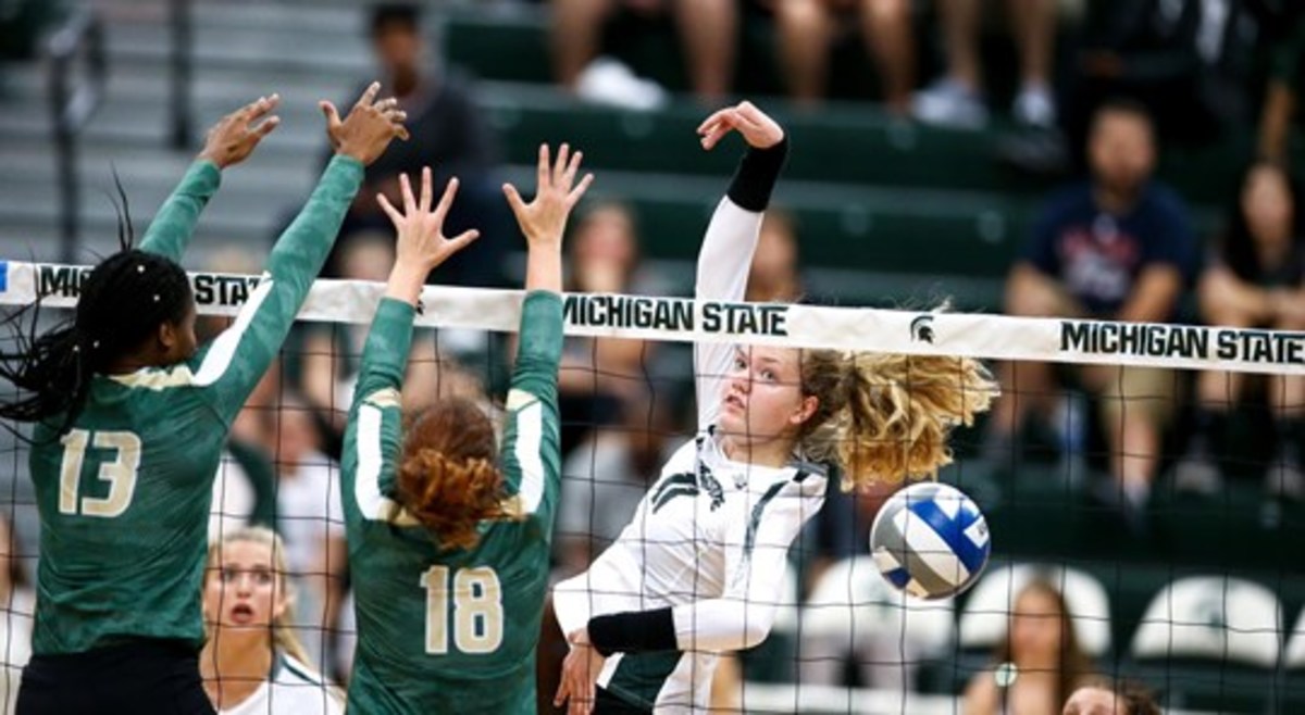 Michigan State Volleyball (PHOTO:  MSU SID)